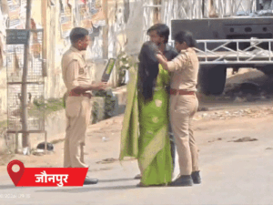 यूपी सिपाही भर्ती- महिलाओं के जूड़े खुलवाए, चेन-चश्मे उतरवाए:दाढ़ी की भी चेकिंग, 32 हजार पदों के लिए 28 लाख देंगे एग्जाम
