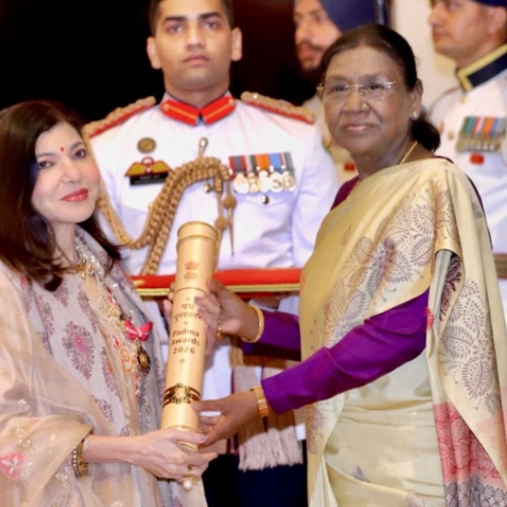 पद्म भूषण मिलने के बाद भावुक हुईं सिंगर अल्का याग्निक:कहा- मुश्किल दौर से गुजर रही हूं; 2 साल पहले अचानक सुनाई देना बंद हुआ, सिंगिंग छोड़ी