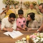 गौरी स्प्रैट के साथ शादी के बंधन में बंधे आमिर:स्पेशल मैरिज एक्ट के तहत साइन किए पेपर; सेरेमनी में मुकेश अंबानी और आशुतोष गोवारिकर पहुंचे