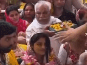 वृंदावन में VIP ट्रीटमेंट के आरोपों पर भड़कीं दीपिका सिंह:इन्फ्लुएंसर से बोलीं- व्यूज के लिए भक्तों की भावनाओं से खिलवाड़ न करें