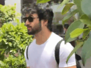जयपुर पहुंचे एक्टर रोहित सराफ और प्राजक्ता कोली:पिंक सिटी में शुरू होगी 'मिसमैच्ड 4' की शूटिंग, कहा-सीजन दर्शकों को पसंद आएगा