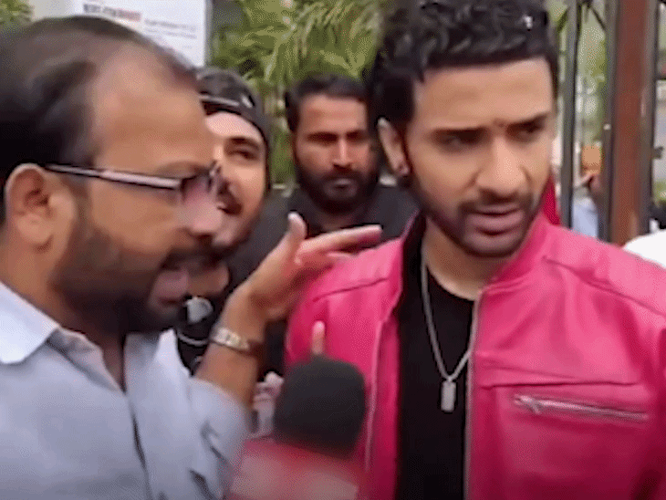 प्रोटेस्ट पर सवाल पूछे जाने पर भड़के राघव जुयाल:कहा- ये पूछने की हिम्मत वहां करो जहां वाकई पूछना चाहिए, बॉयकॉट की मांग पर दिया रिएक्शन