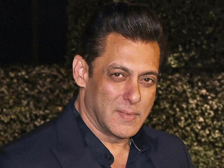 असम बाढ़ पीड़ितों के 500 घर बनवाएंगे सलमान खान:एक्टर रणदीप हुड्डा भी राहत कार्य में लगे, भूमि पेडनेकर ने प्रभावित इलाकों में पहुंचकर बांटा सामान