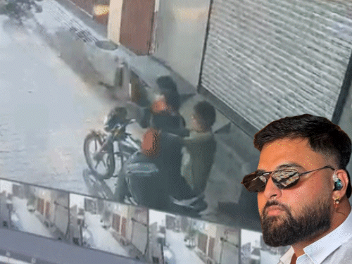 पंजाबी सिंगर के घर ताबड़तोड़ फायरिंग:बाइक पर आए हमलावर, 2 ने गोलियां चलाईं, तीसरे ने VIDEO बनाई; गैंगस्टर डोनी बल ने जिम्मेदारी ली